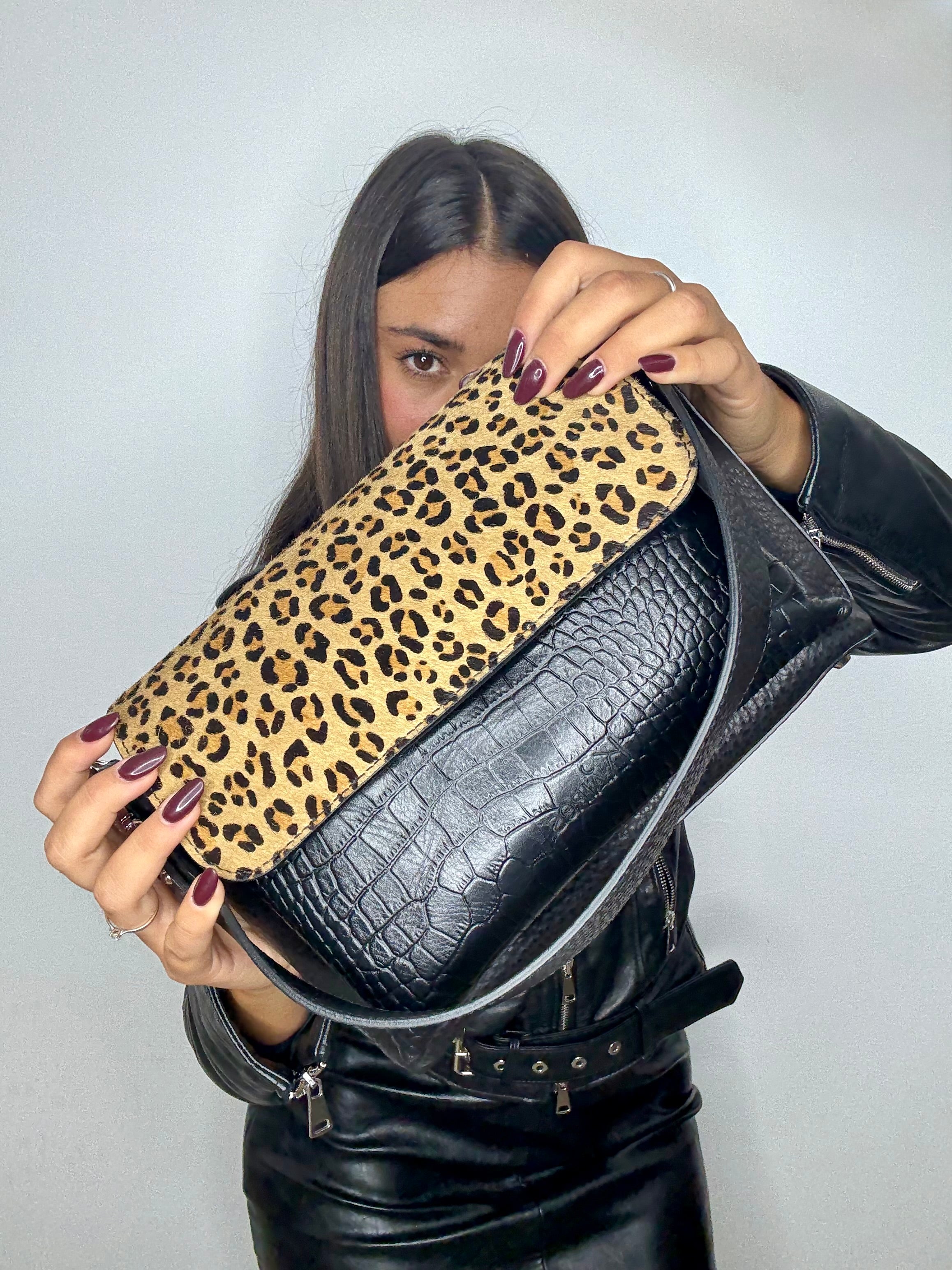 AFRICA - NERO CAVALLINO MACULATO